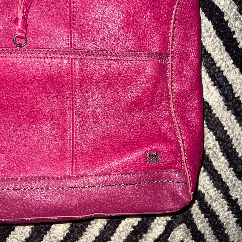 The Sak Fuchsia Leather Crossbody Bag - Picture 3 of 5